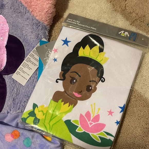 Size 4  Disney bundle ALL BRAND NEW. - Picture 4 of 5
